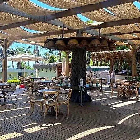 Meryam Deluxe Hotell Side