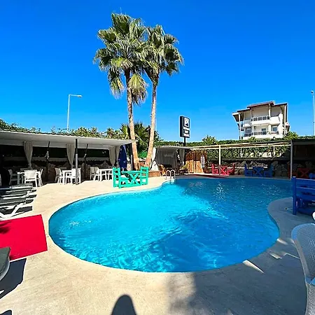 Meryam Deluxe Hotell Side