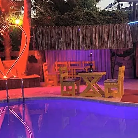 Meryam Deluxe Hotell 3*